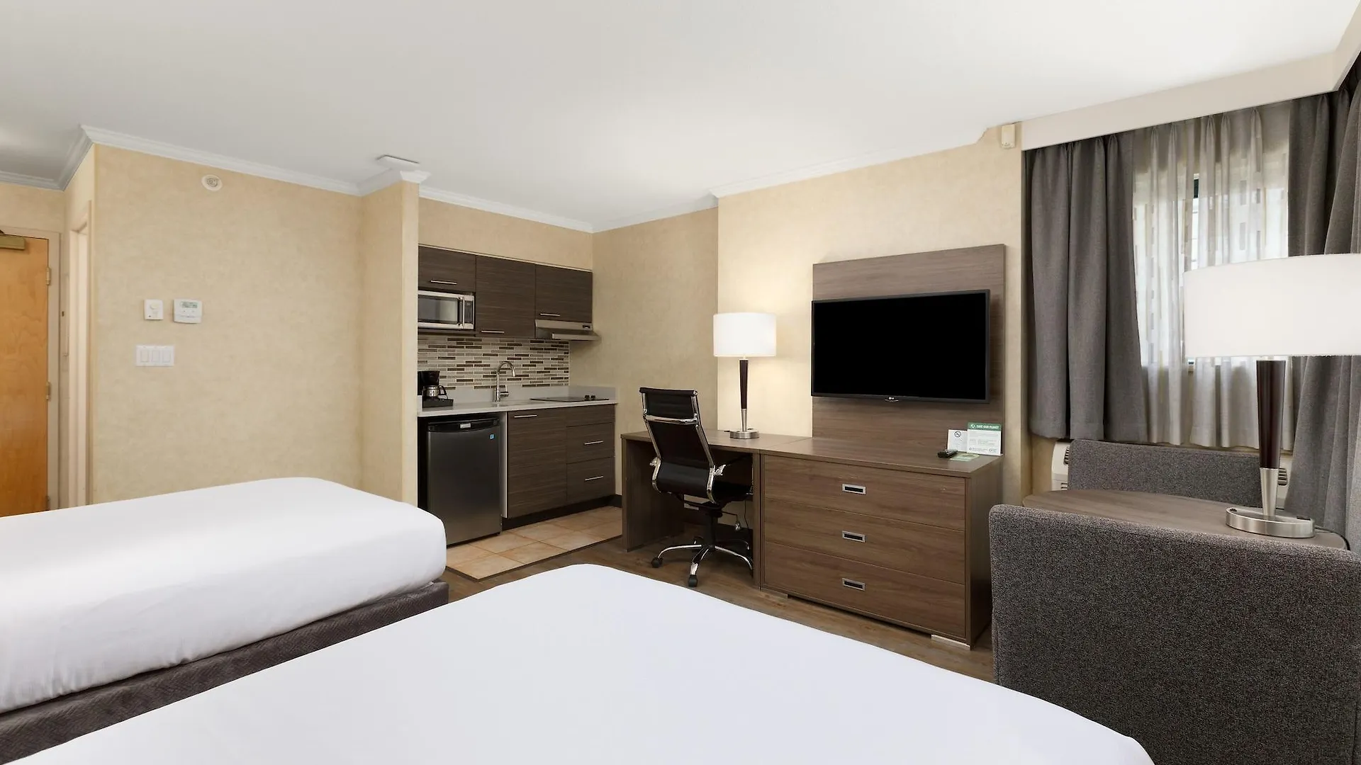 Grand Park Hotel & Suites Downtown Vancouver, Ascend Hotel Collection Vancouver