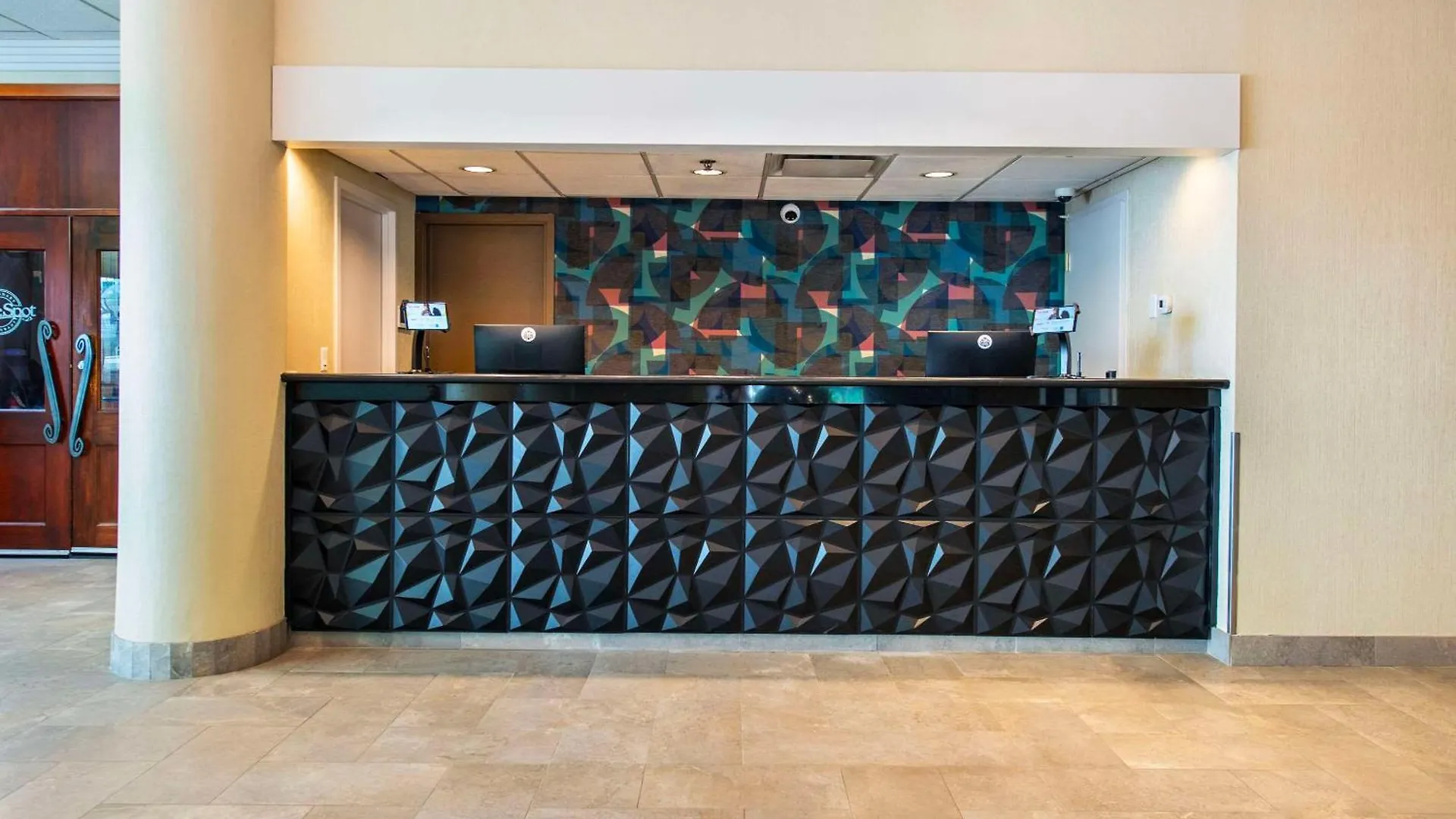 Grand Park Hotel & Suites Downtown Vancouver, Ascend Hotel Collection