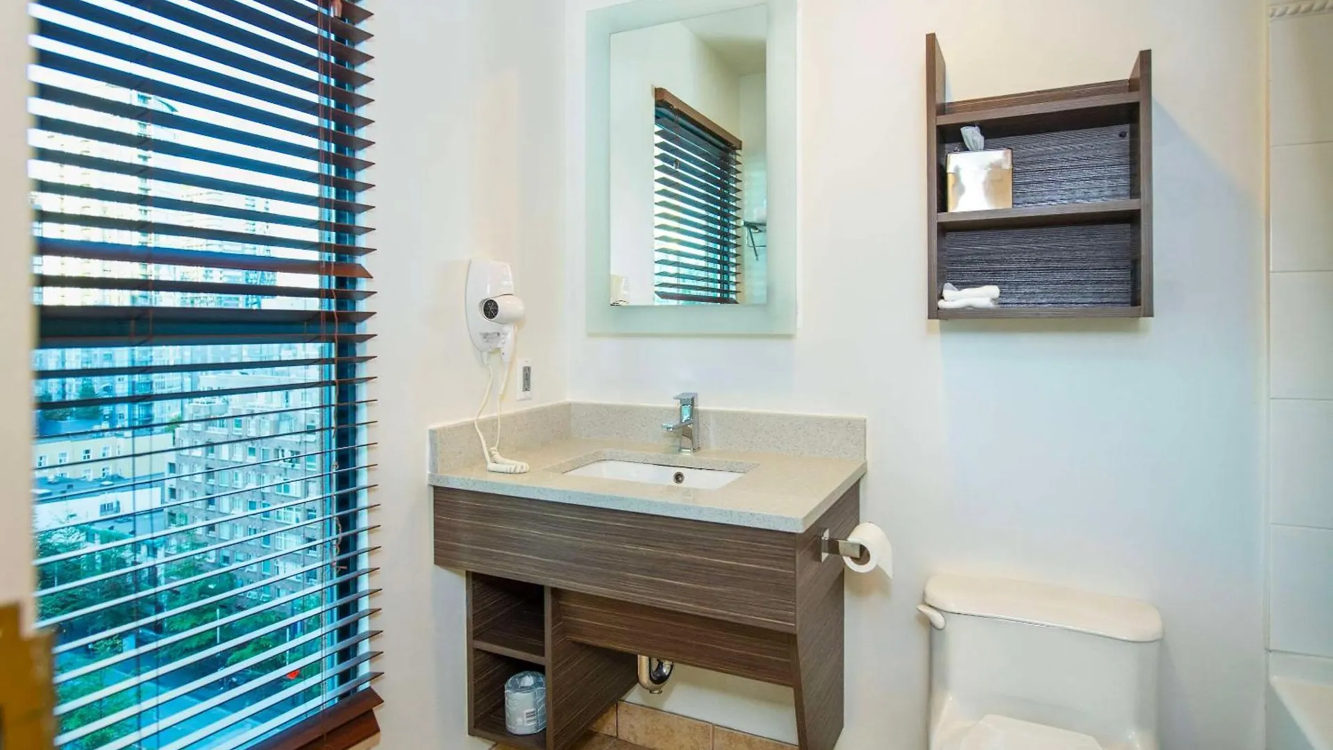 Grand Park Hotel & Suites Downtown Vancouver, Ascend Hotel Collection  Vancouver