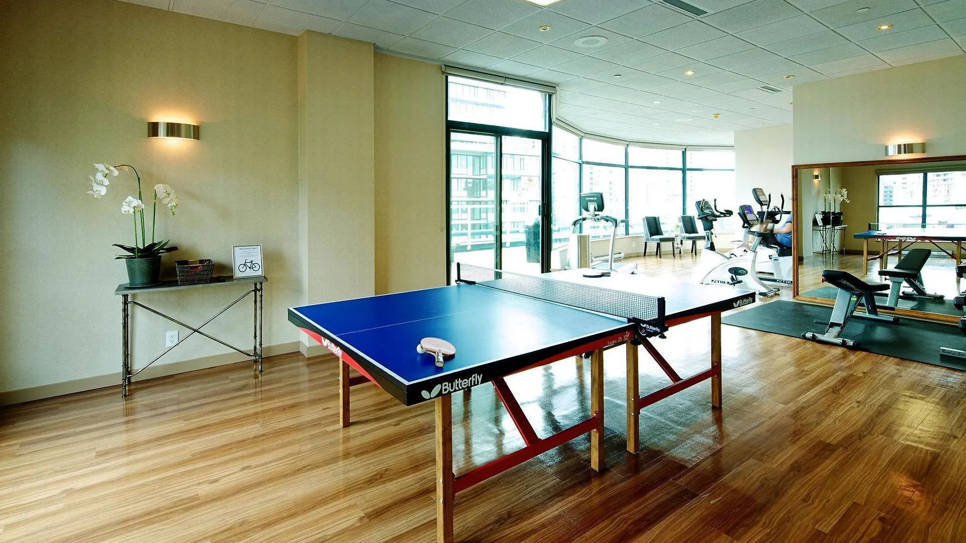 Grand Park Hotel & Suites Downtown Vancouver, Ascend Hotel Collection